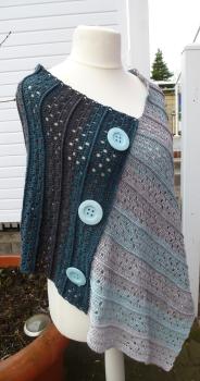 Häkelanleitung Poncho "Sommernacht" von Ramona Pall