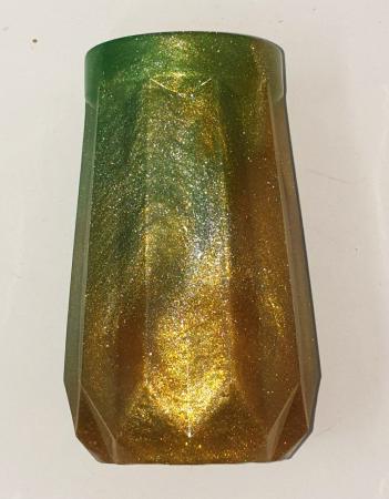 Kleine Vase aus Epoxidharz