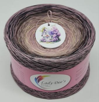 Lady Dee's Edelchen in Rosenholz
