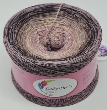 Lady Dee's Edelchen in Rosenholz