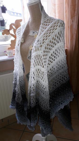 Häkelanleitung "Silhouette" Poncho von Tanja Schuster