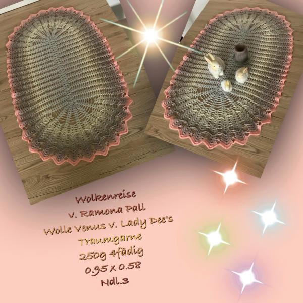 Häkelanleitung Tischläufer "Wolkenreise" von Lady Dee's Traumgarne