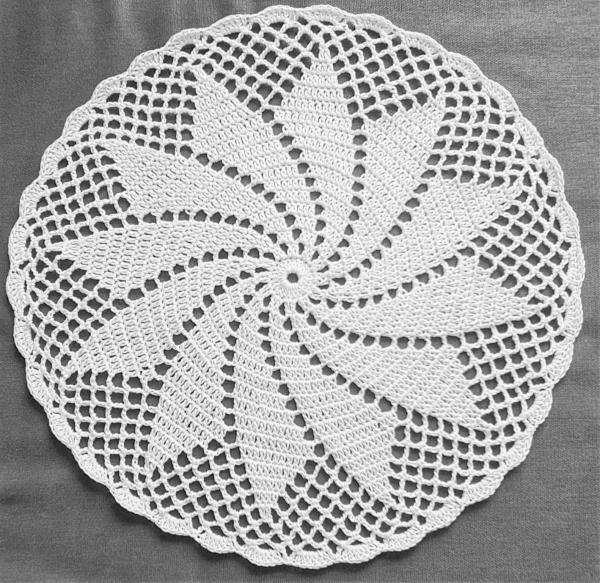 Häkelanleitung Platzdeckchen "Ivory" von Lady Dee's Traumgarne