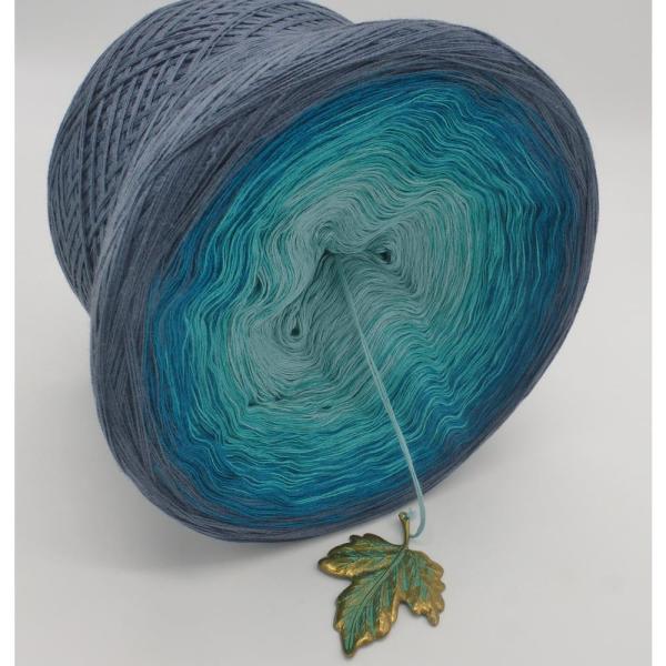 Lady Dee's Larimar (A76)