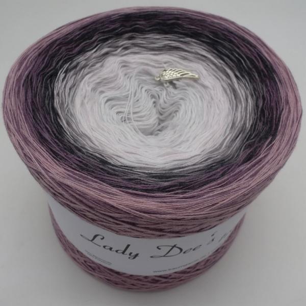 Lady Dee's Dust in the Wind
