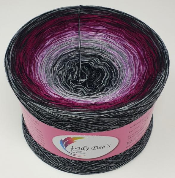 Gigantischer Bobbel - Hippie Lady Laila