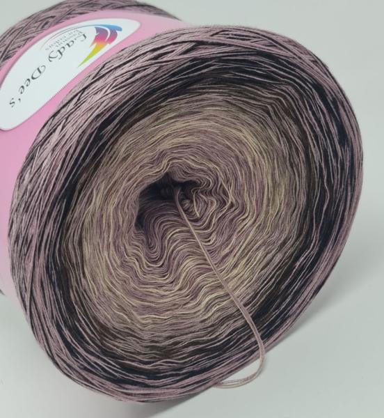 Lady Dee's Edelchen in Rosenholz