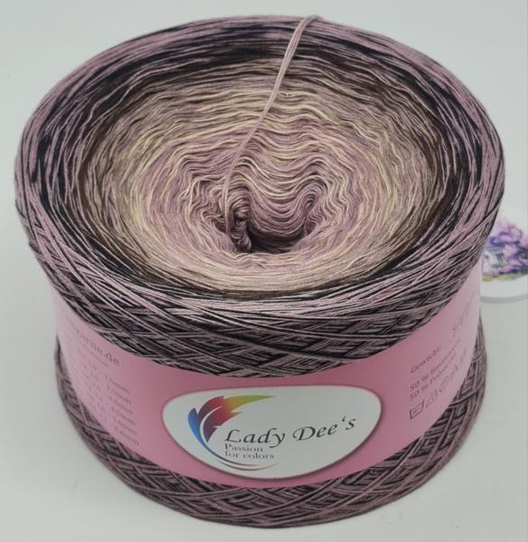Lady Dee's Edelchen in Rosenholz